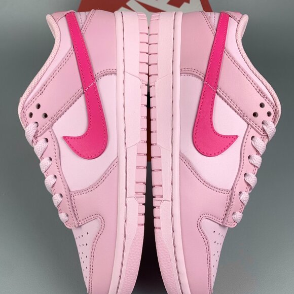 Nike dunk low Triple pink Women's - Picture 2 of 7